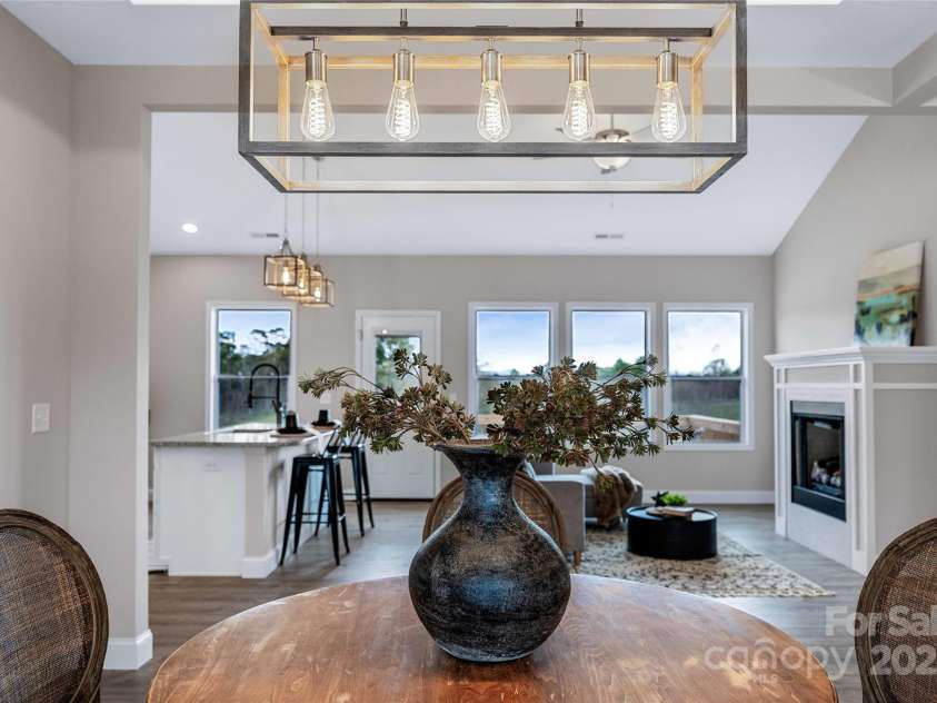 73 Montchannin Heights, Hendersonville, NC 28792.  MLS# CAR4240047, YatesRealty ID 27263. 