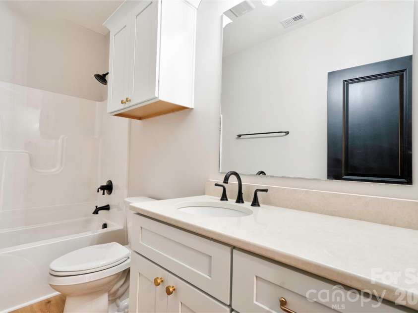 1168 Granite Drive, Shelby, NC 28152.  MLS# CAR4383048, YatesRealty ID 27264. Bath 2