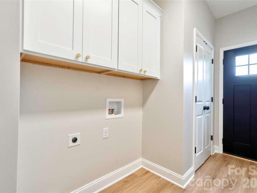 1168 Granite Drive, Shelby, NC 28152.  MLS# CAR4383048, YatesRealty ID 27264. Laundry