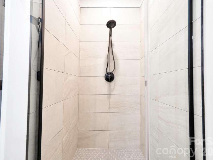 1168 Granite Drive, Shelby, NC 28152.  MLS# CAR4383048, YatesRealty ID 27264. Primary Bath