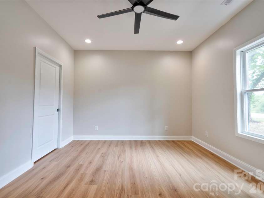 1168 Granite Drive, Shelby, NC 28152.  MLS# CAR4383048, YatesRealty ID 27264. Primary Bedroom