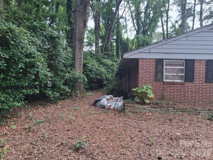 105 Randolph Street, Goldsboro, NC 27530.  MLS# CAR4385641, YatesRealty ID 27265. 
