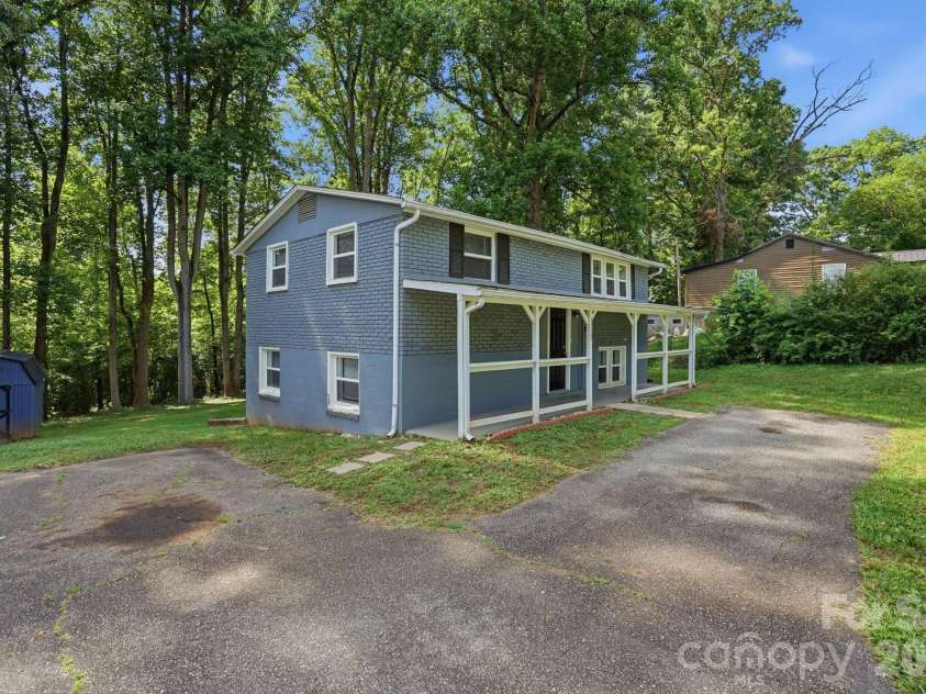 1120 Rita Avenue, Statesville, NC 28677.  MLS# CAR4387429, YatesRealty ID 27266. 