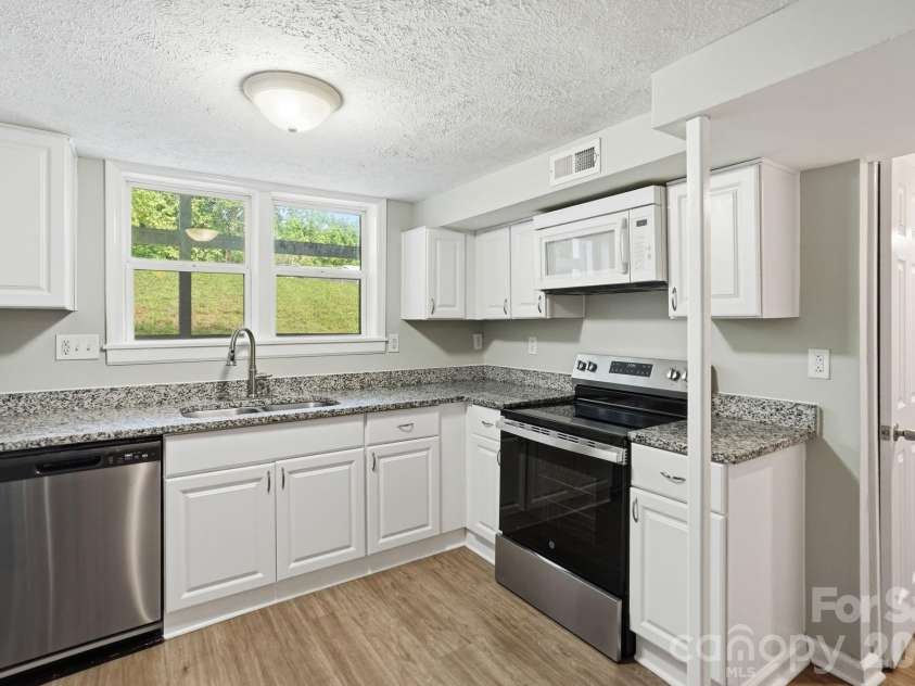 1120 Rita Avenue, Statesville, NC 28677.  MLS# CAR4387429, YatesRealty ID 27266. 