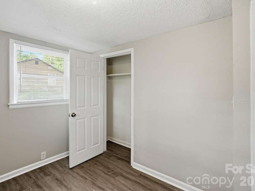 1120 Rita Avenue, Statesville, NC 28677.  MLS# CAR4387429, YatesRealty ID 27266. 