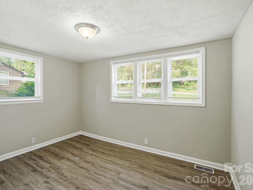 1120 Rita Avenue, Statesville, NC 28677.  MLS# CAR4387429, YatesRealty ID 27266. 