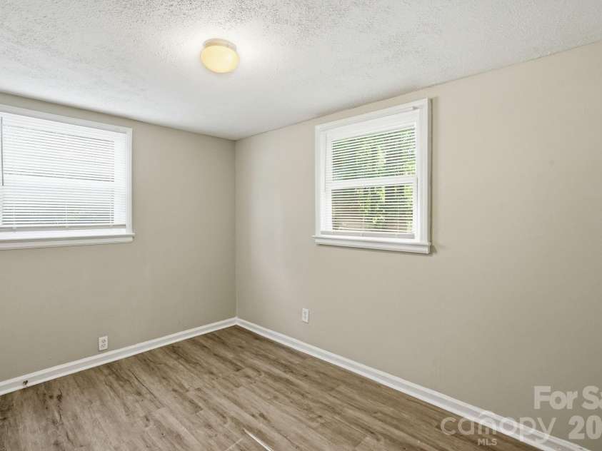 1120 Rita Avenue, Statesville, NC 28677.  MLS# CAR4387429, YatesRealty ID 27266. 