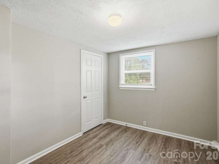 1120 Rita Avenue, Statesville, NC 28677.  MLS# CAR4387429, YatesRealty ID 27266. 