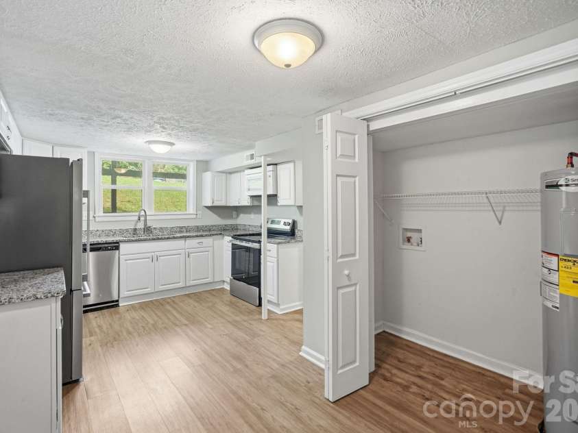 1120 Rita Avenue, Statesville, NC 28677.  MLS# CAR4387429, YatesRealty ID 27266. 