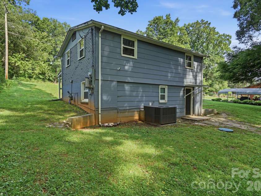 1120 Rita Avenue, Statesville, NC 28677.  MLS# CAR4387429, YatesRealty ID 27266. 