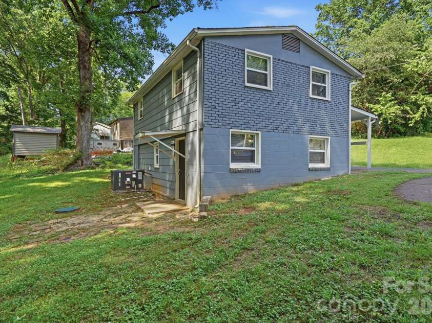 1120 Rita Avenue, Statesville, NC 28677.  MLS# CAR4387429, YatesRealty ID 27266. 