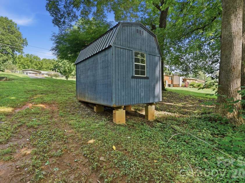 1120 Rita Avenue, Statesville, NC 28677.  MLS# CAR4387429, YatesRealty ID 27266. 