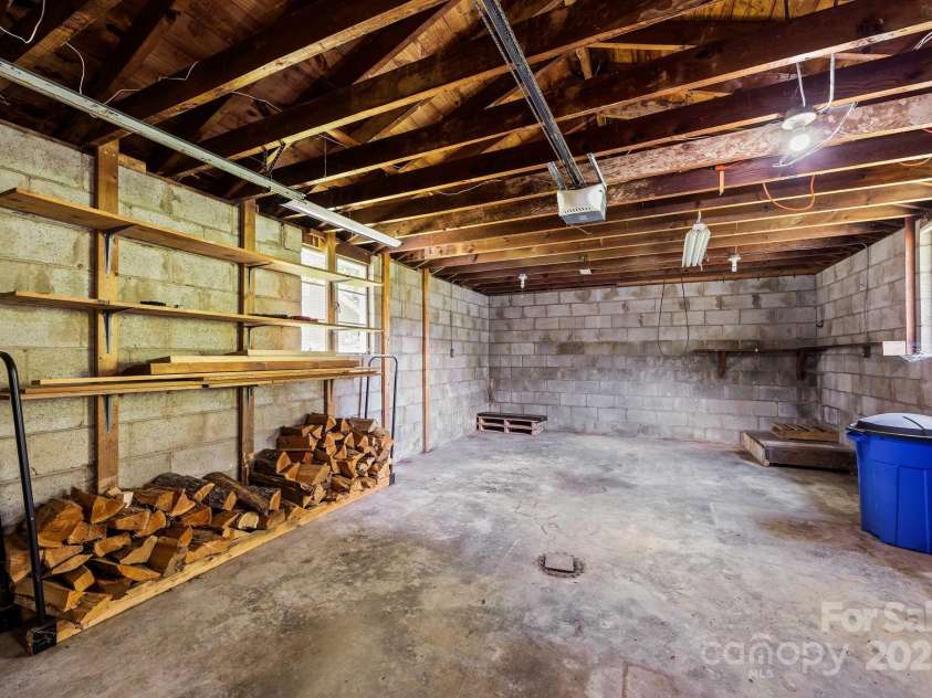 119 Clement Drive, Waynesville, NC 28786.  MLS# CAR4282621, YatesRealty ID 27267. Detached Garage