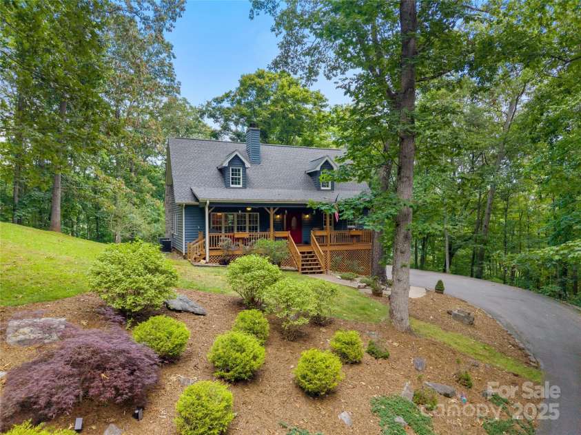 12 Howling Waite Ridge, Candler, NC 28715.  MLS# CAR4274938, YatesRealty ID 27268. 