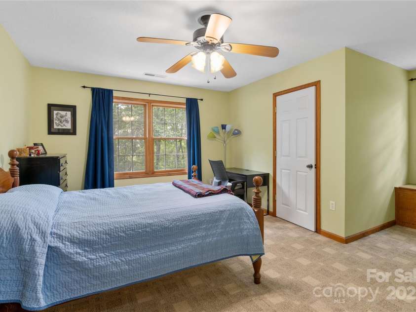 12 Howling Waite Ridge, Candler, NC 28715.  MLS# CAR4274938, YatesRealty ID 27268. 