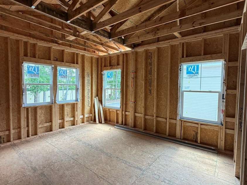 2735 Primrose Avenue, Charlotte, NC 28208.  MLS# CAR4267281, YatesRealty ID 27269. Primary Bedroom