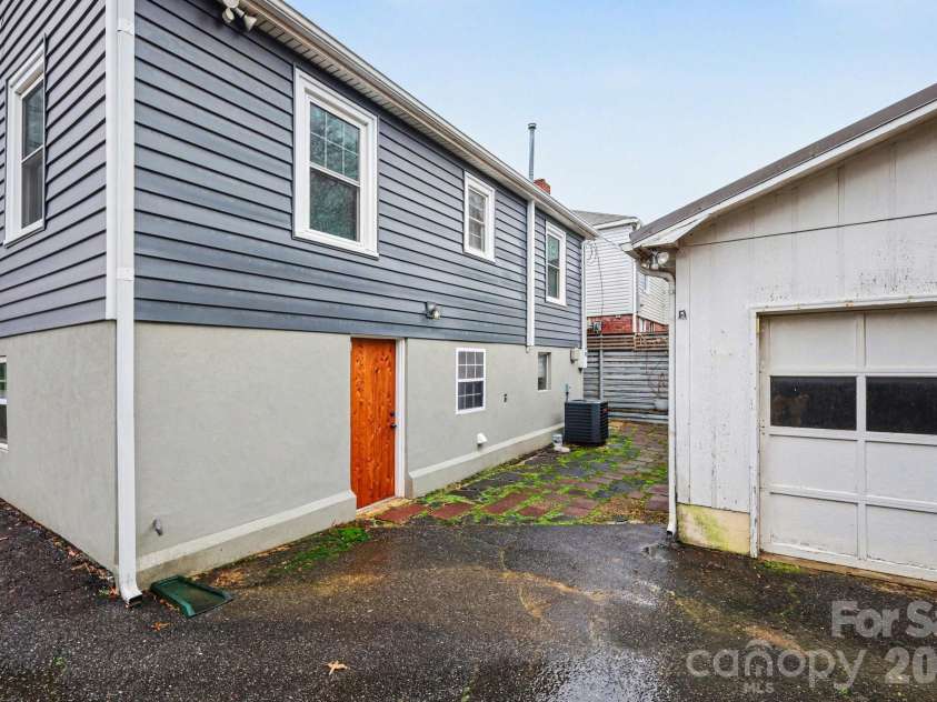 237 Jefferson Avenue, Concord, NC 28025.  MLS# CAR4350144, YatesRealty ID 2727. 