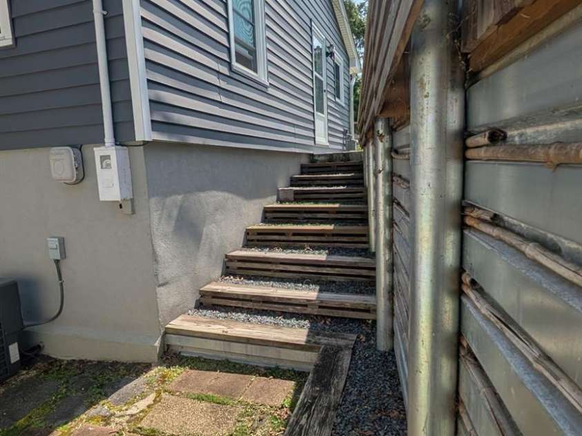 237 Jefferson Avenue, Concord, NC 28025.  MLS# CAR4350144, YatesRealty ID 2727. 