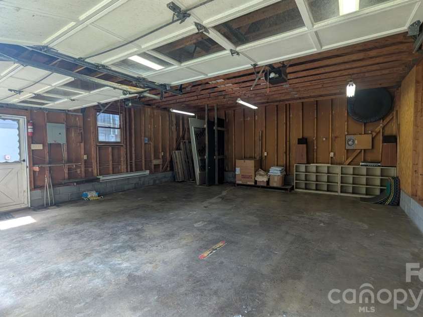 237 Jefferson Avenue, Concord, NC 28025.  MLS# CAR4350144, YatesRealty ID 2727. 