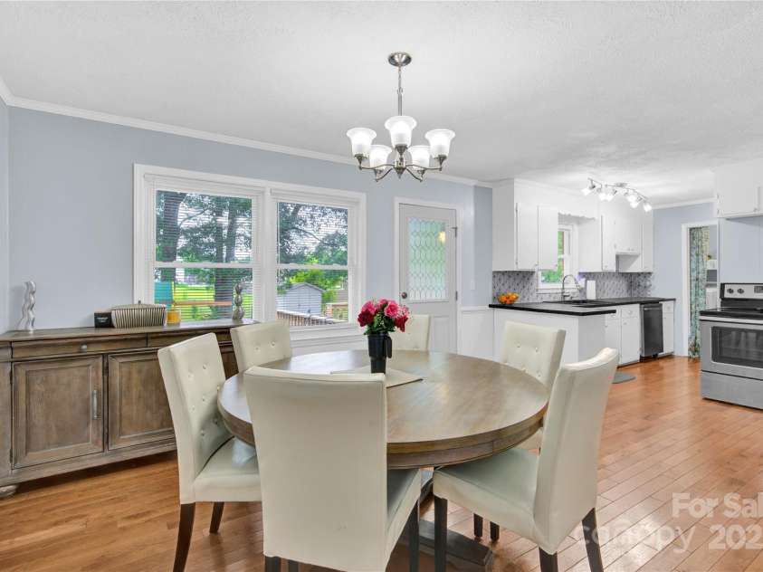 501 Kingfield Drive, Concord, NC 28027.  MLS# CAR4275301, YatesRealty ID 27271. DR