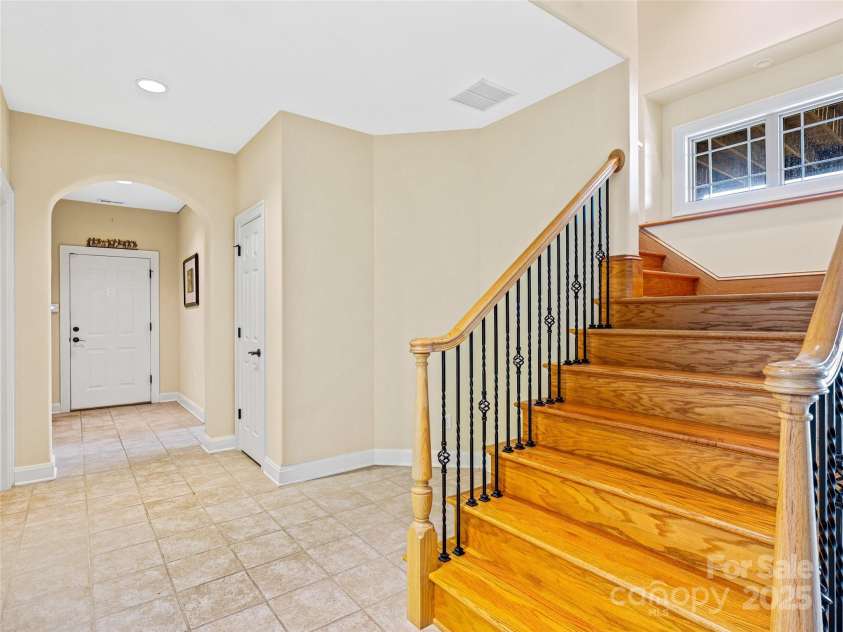 206 Summershade Court, Asheville, NC 28806.  MLS# CAR4282180, YatesRealty ID 27272. Entrance to garage