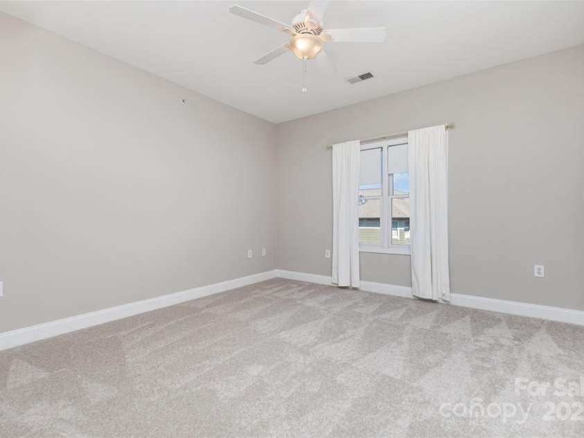 769 Grandin Road, Charlotte, NC 28208.  MLS# CAR4279612, YatesRealty ID 27273. 