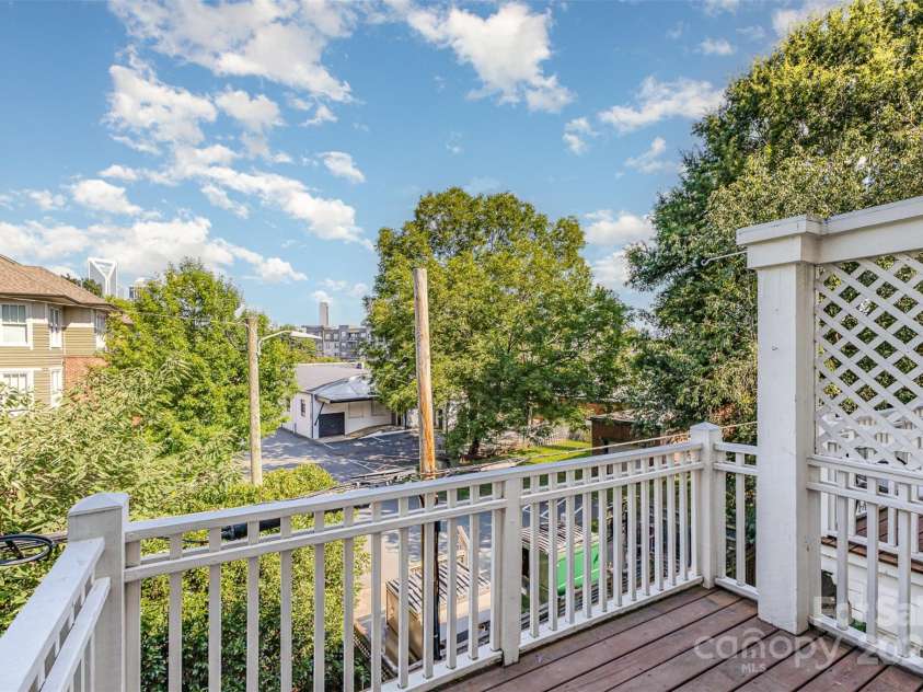 769 Grandin Road, Charlotte, NC 28208.  MLS# CAR4279612, YatesRealty ID 27273. 