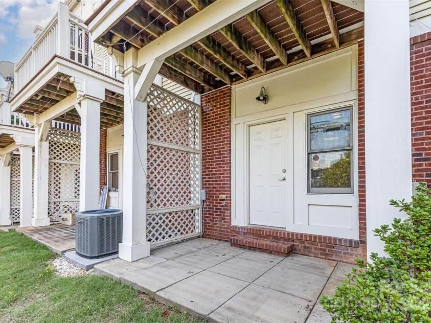 769 Grandin Road, Charlotte, NC 28208.  MLS# CAR4279612, YatesRealty ID 27273. 