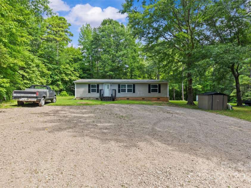 715 Eagle Heart Lane, Rock Hill, SC 29730.  MLS# CAR4282850, YatesRealty ID 27274. 