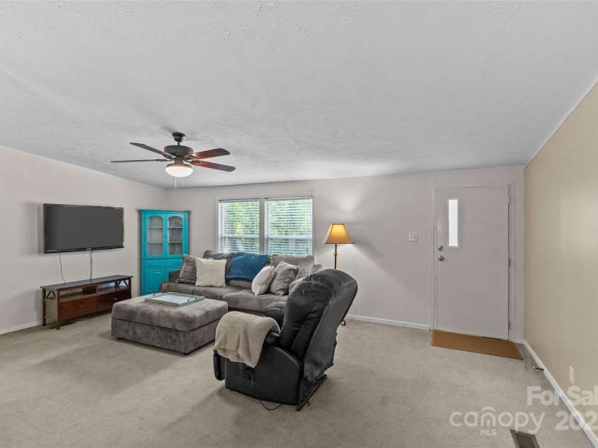 715 Eagle Heart Lane, Rock Hill, SC 29730.  MLS# CAR4282850, YatesRealty ID 27274. 