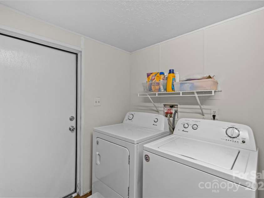 715 Eagle Heart Lane, Rock Hill, SC 29730.  MLS# CAR4282850, YatesRealty ID 27274. 