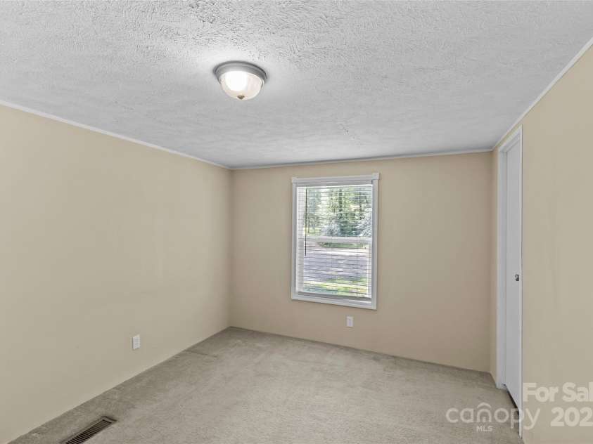 715 Eagle Heart Lane, Rock Hill, SC 29730.  MLS# CAR4282850, YatesRealty ID 27274. 