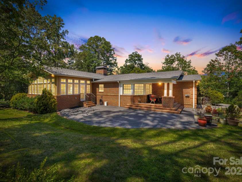 3 Amherst Road, Asheville, NC 28803.  MLS# CAR4281202, YatesRealty ID 27275. 