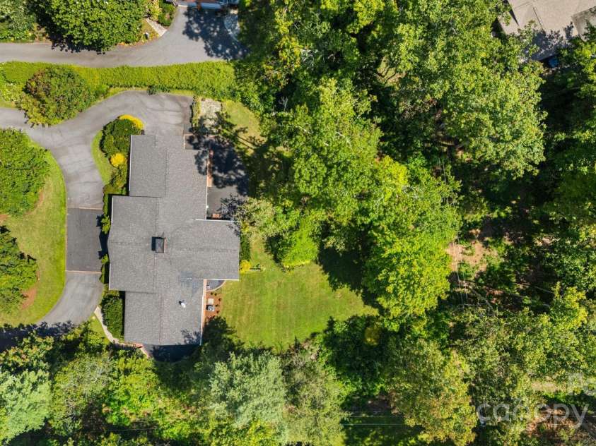 3 Amherst Road, Asheville, NC 28803.  MLS# CAR4281202, YatesRealty ID 27275. Footage above the home
