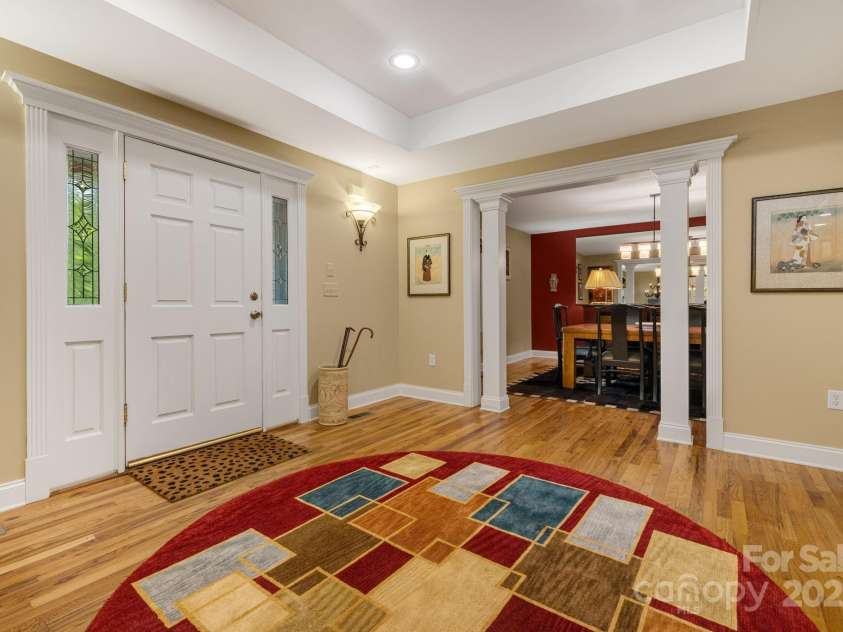 3 Amherst Road, Asheville, NC 28803.  MLS# CAR4281202, YatesRealty ID 27275. Foyer