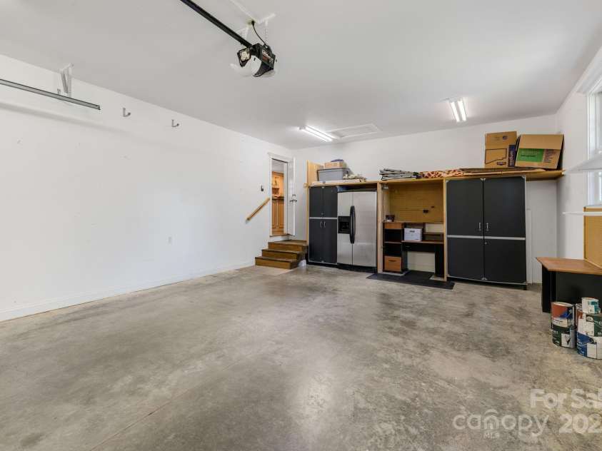 3 Amherst Road, Asheville, NC 28803.  MLS# CAR4281202, YatesRealty ID 27275. Garage