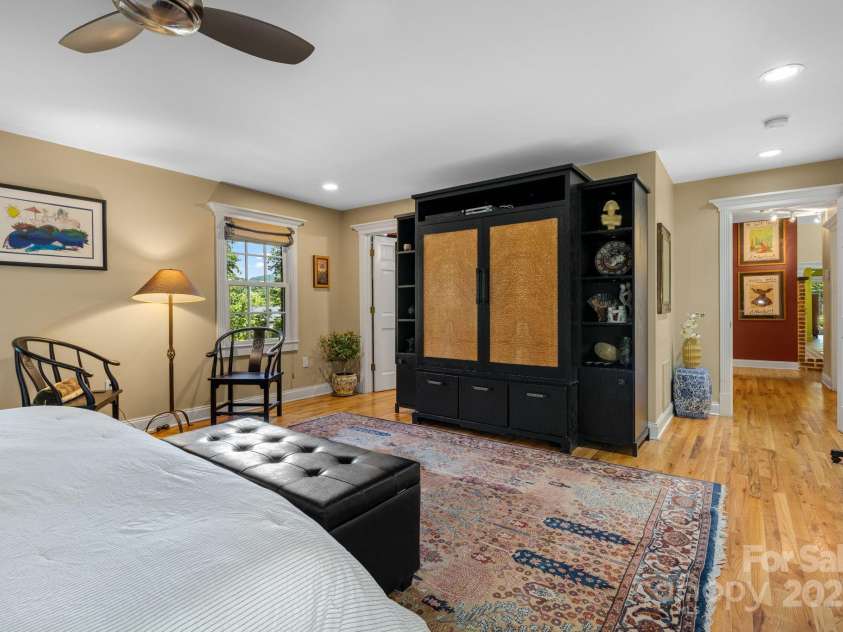 3 Amherst Road, Asheville, NC 28803.  MLS# CAR4281202, YatesRealty ID 27275. Primary