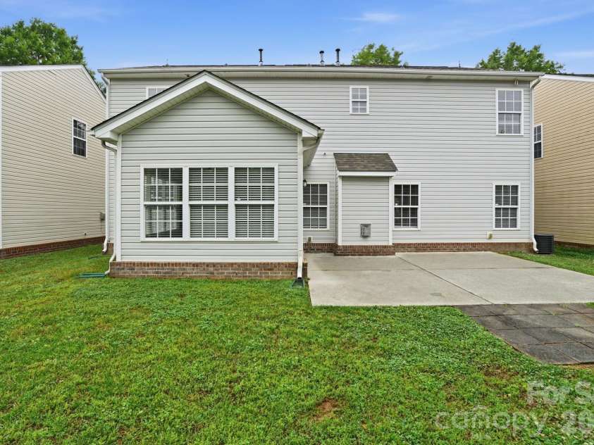 6427 Hermsley Road, Charlotte, NC 28278.  MLS# CAR4386476, YatesRealty ID 27275. 