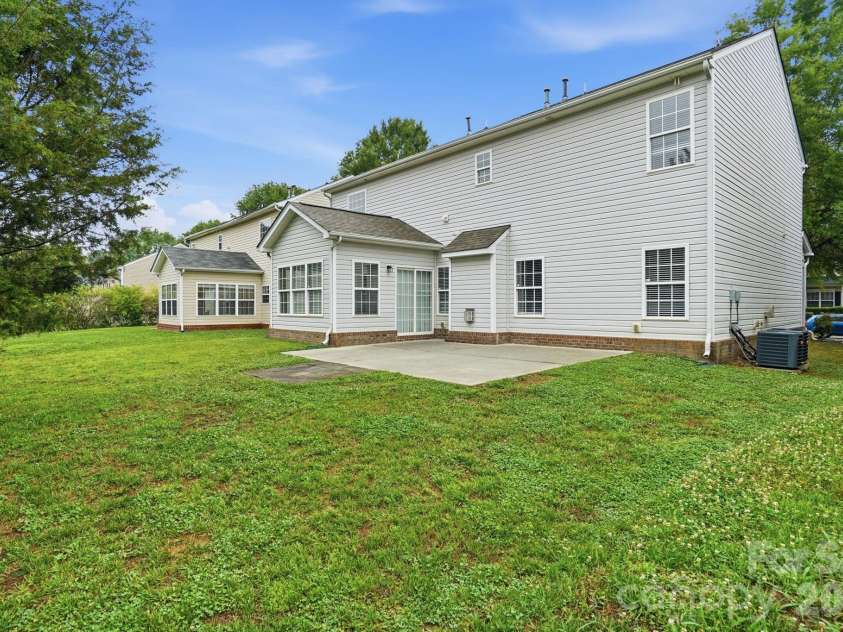 6427 Hermsley Road, Charlotte, NC 28278.  MLS# CAR4386476, YatesRealty ID 27275. 