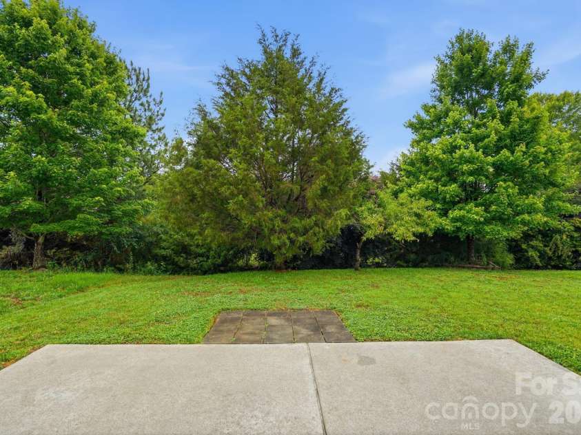 6427 Hermsley Road, Charlotte, NC 28278.  MLS# CAR4386476, YatesRealty ID 27275. 