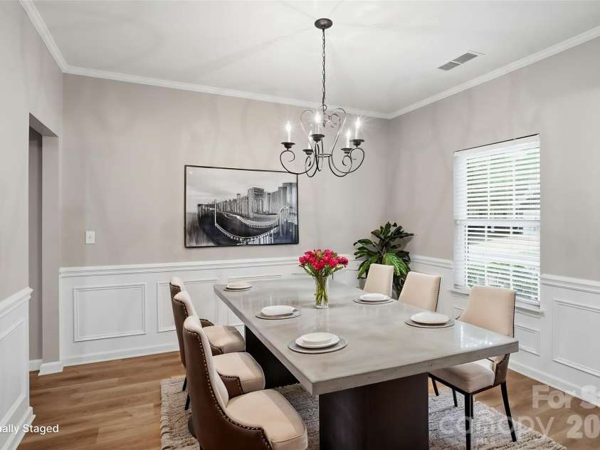6427 Hermsley Road, Charlotte, NC 28278.  MLS# CAR4386476, YatesRealty ID 27275. Virtually Staged