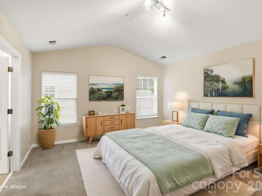 6427 Hermsley Road, Charlotte, NC 28278.  MLS# CAR4386476, YatesRealty ID 27275. Virtually Staged