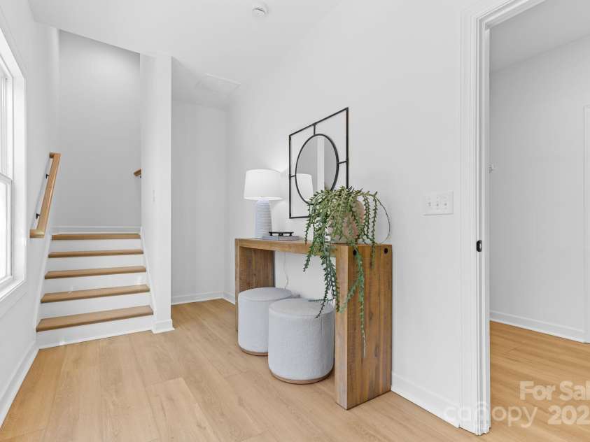 3820 Odom Way, Charlotte, NC 28208.  MLS# CAR4222165, YatesRealty ID 27277. 