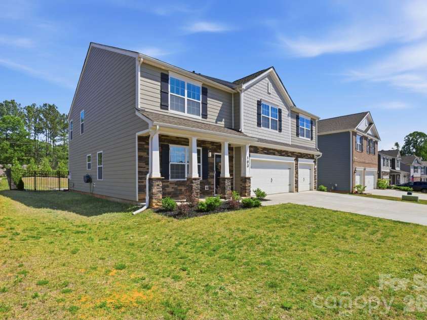 103 Edgehill Court, Troutman, NC 28166.  MLS# CAR4386975, YatesRealty ID 27278. 