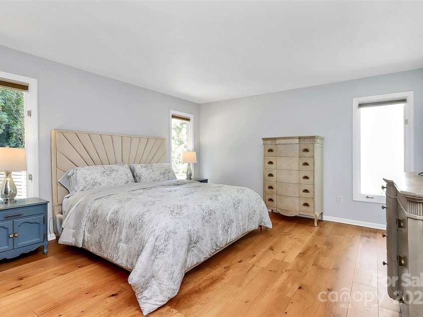 4906 Crooked Oak Lane, Charlotte, NC 28226.  MLS# CAR4280222, YatesRealty ID 27278. 