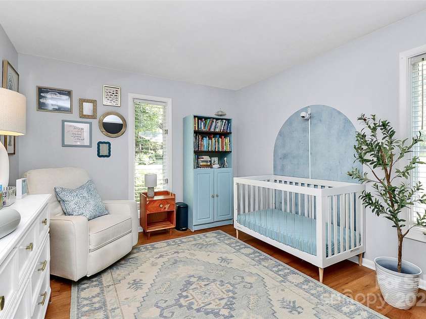 4906 Crooked Oak Lane, Charlotte, NC 28226.  MLS# CAR4280222, YatesRealty ID 27278. 