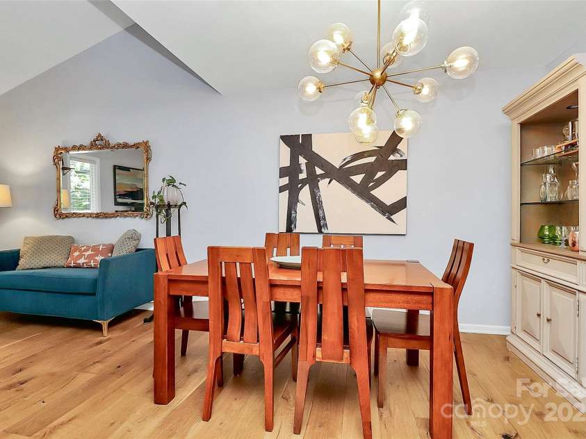 4906 Crooked Oak Lane, Charlotte, NC 28226.  MLS# CAR4280222, YatesRealty ID 27278. 