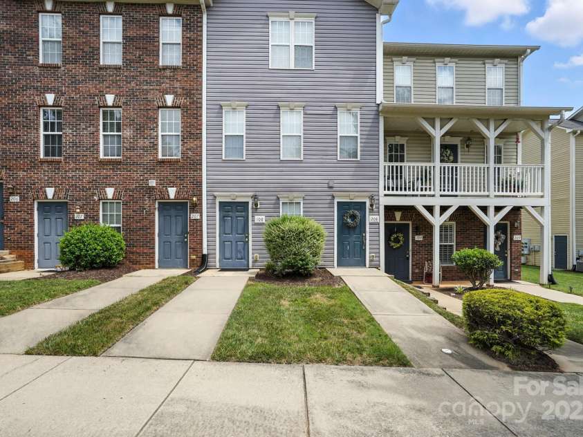 113 Steam Engine Drive, Mooresville, NC 28115.  MLS# CAR4281457, YatesRealty ID 27279. 1st floor unit!