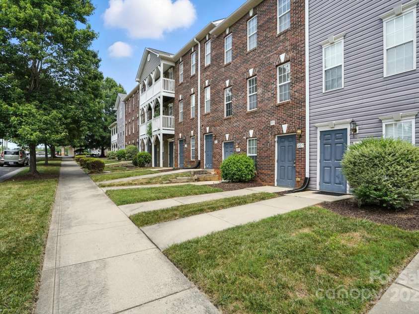 113 Steam Engine Drive, Mooresville, NC 28115.  MLS# CAR4281457, YatesRealty ID 27279. 