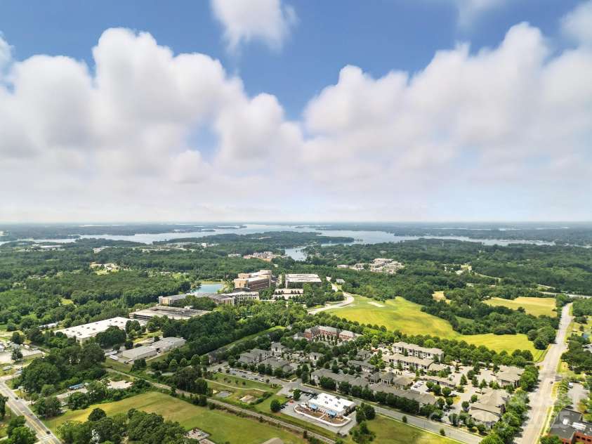 113 Steam Engine Drive, Mooresville, NC 28115.  MLS# CAR4281457, YatesRealty ID 27279. Lake Norman!